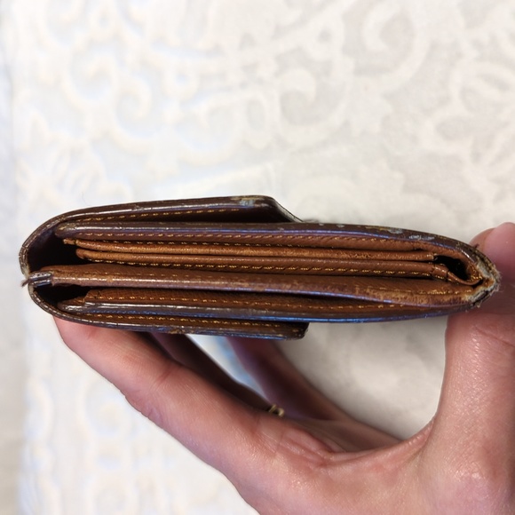 Louis Vuitton Monogram Compact Elise Wallet - Picture 5 of 15